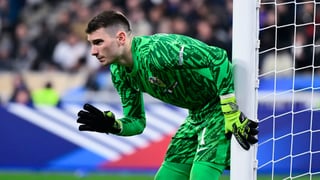 Las dudas en torno a la salida de Livakovic ponen en alerta la portería del Girona