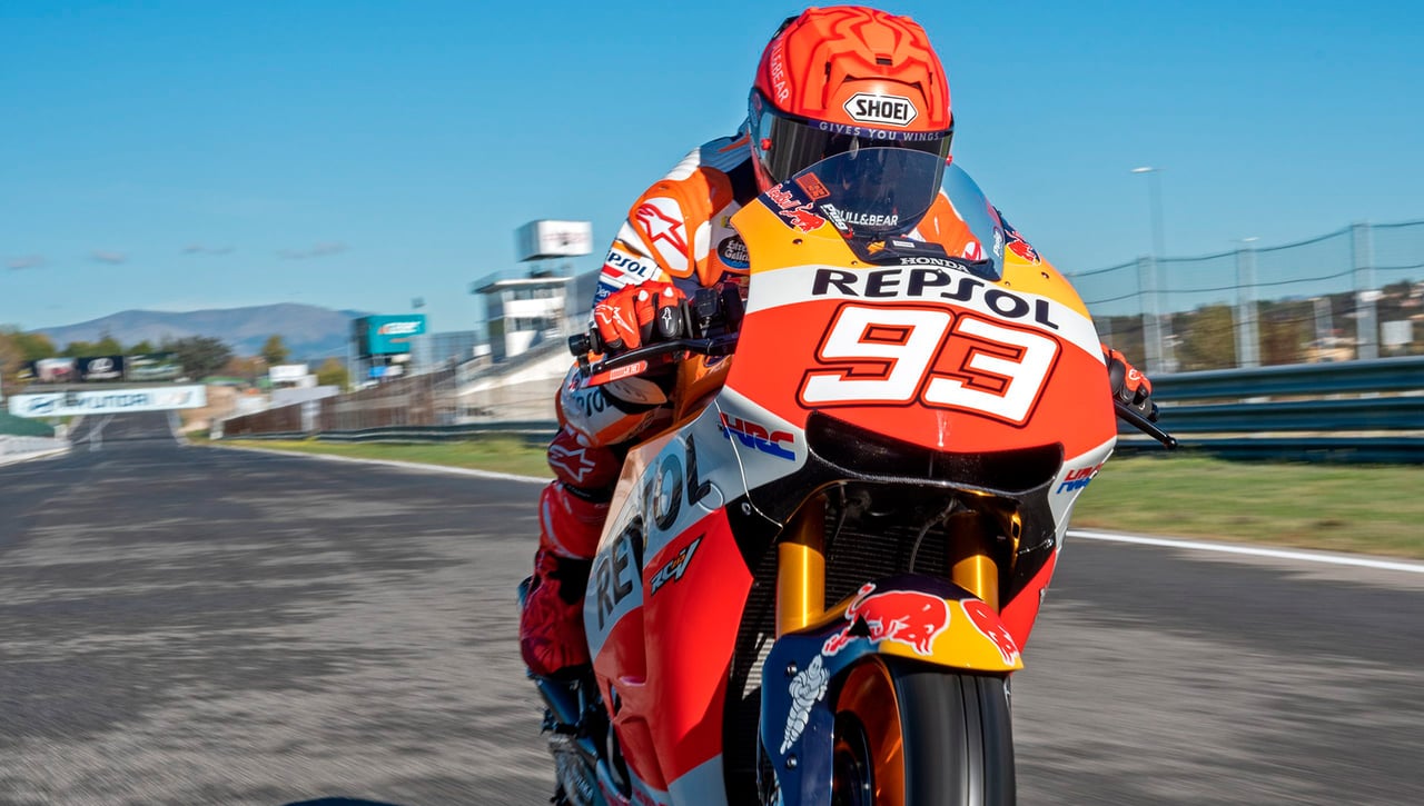 Los planes de Marc Márquez y Repsol que a los conductores españoles podrían afectar 