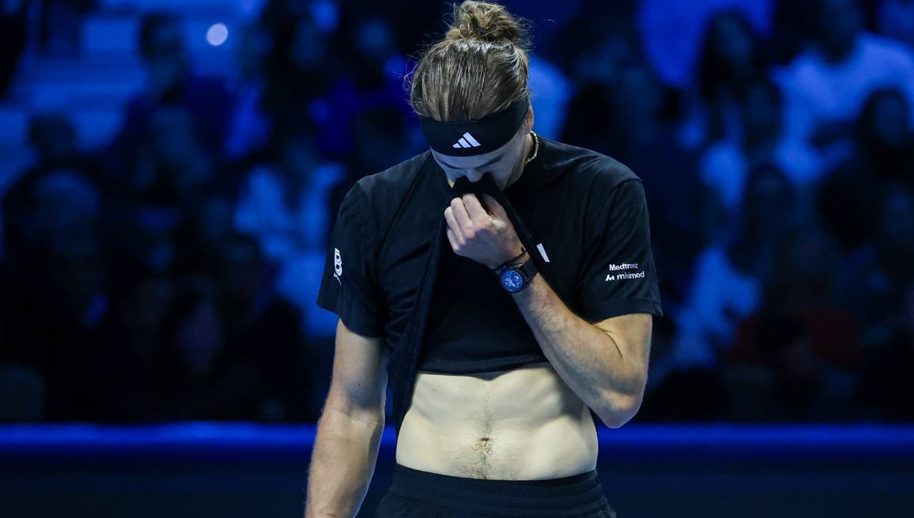 Zverev se la pega en Turín y Alcaraz ya tiene rival para las semifinales