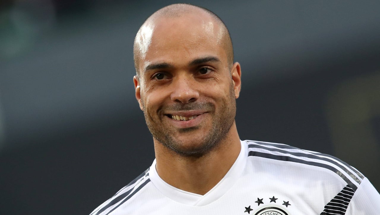 La nueva y exótica aventura televisiva del exbético Odonkor