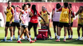 Otra grave lesión y una dolorosa despedida sacuden al Sevilla 