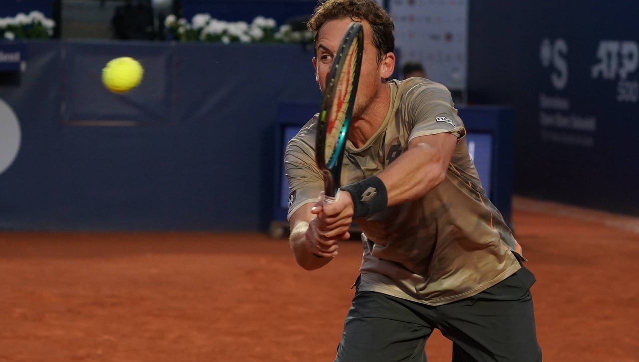 Roberto Carballés da la sorpresa y se convierte en el líder del tenis español