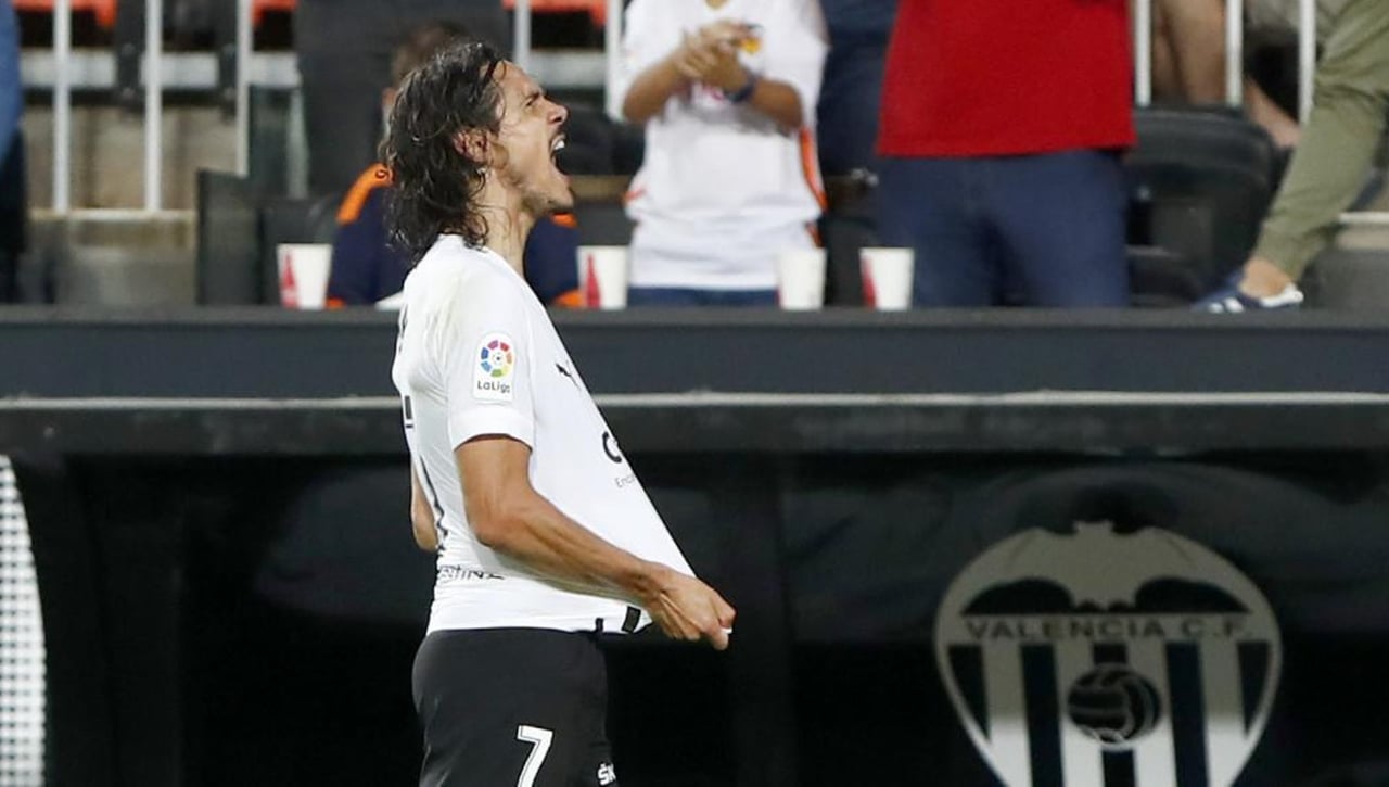 Cavani ya piensa en su futuro con el Valencia: "Veremos"