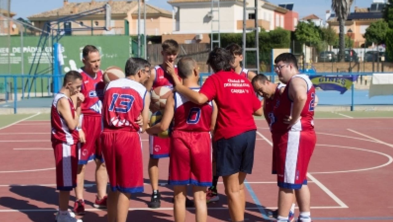 El Circuito Provincial de Deporte Adaptado fomenta el baloncesto inclusivo