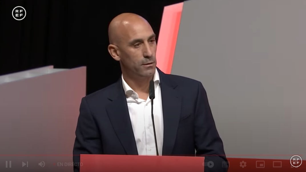 Rubiales no dimite de la RFEF y el CSD sigue intentando su inhabilitación: últimas noticias y reacciones en directo