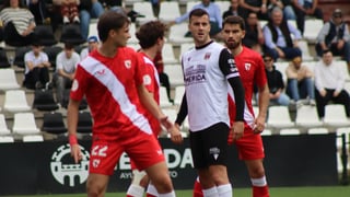 Mérida 2-1 Sevilla Atlético: La madera frena al filial 