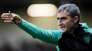 Valverde no descarta la salida de Nico Williams