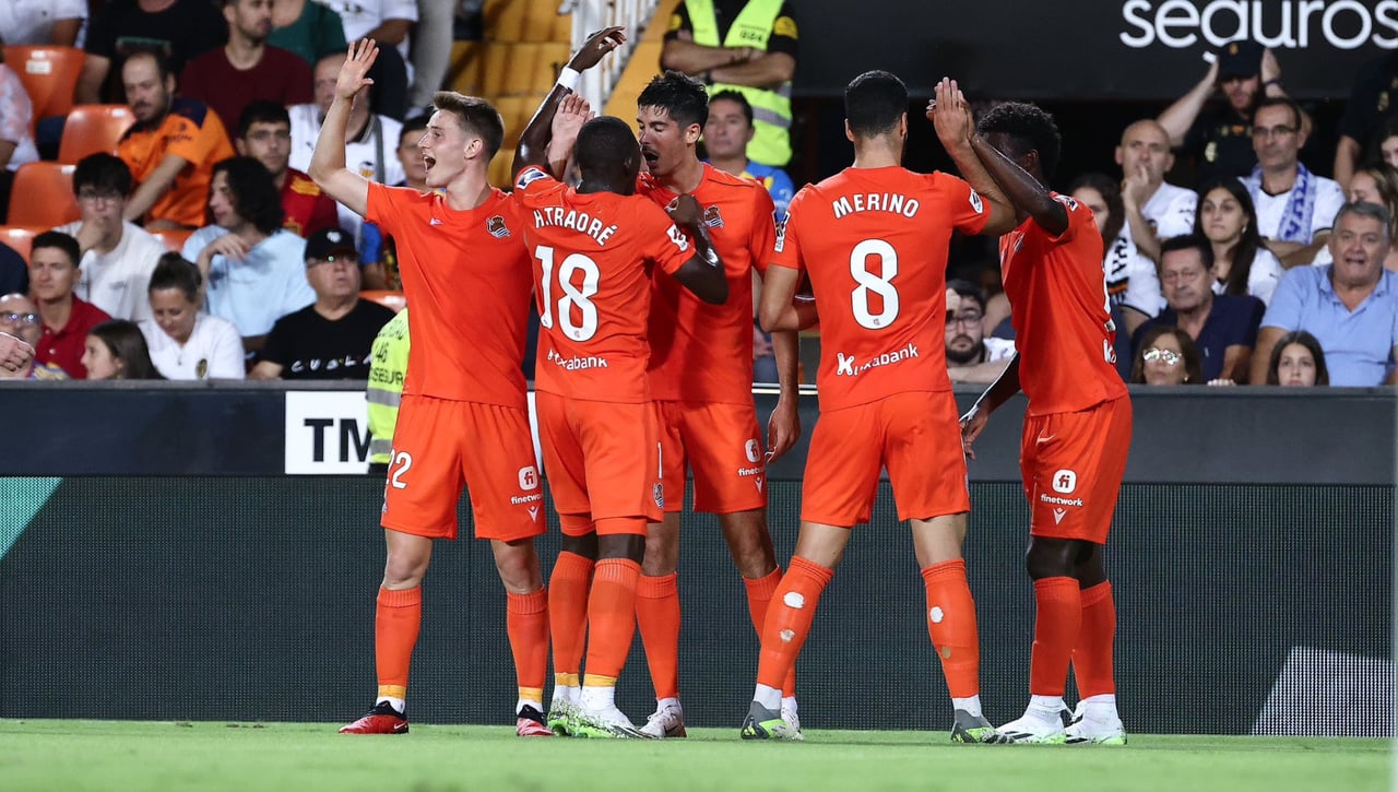 Valencia 0-1 Real Sociedad: Un despiste condena a los de Baraja y alza a los de Alguacil