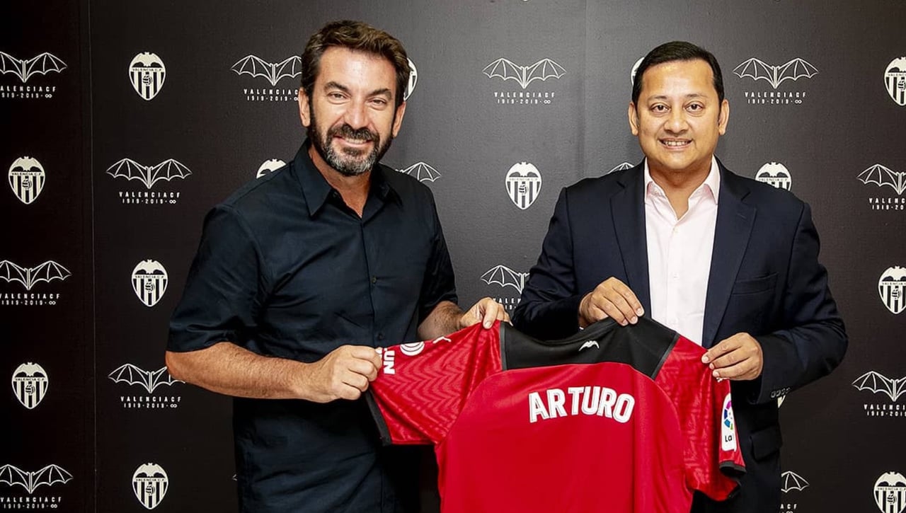 Arturo Valls, contra Peter Lim