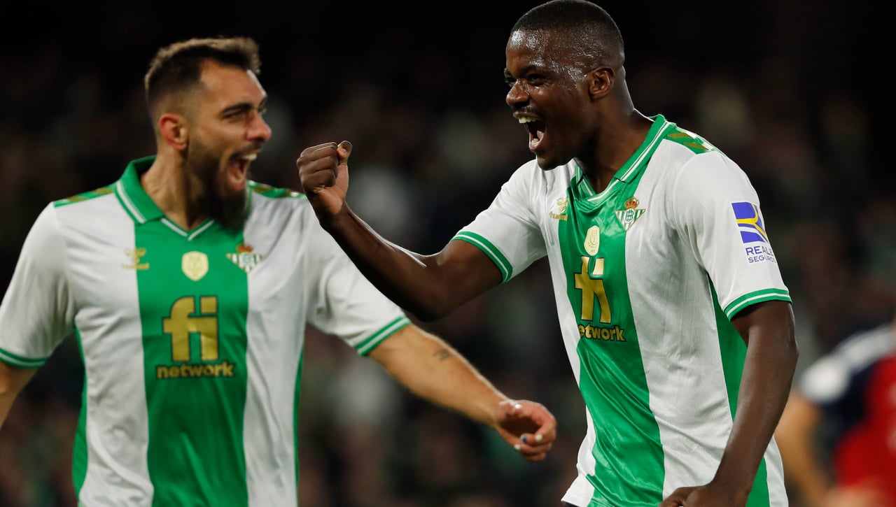 La particular visión de Borja Iglesias sobre las dos eliminaciones seguidas del Betis   