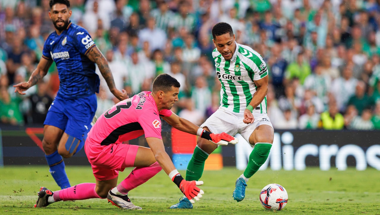 Las opciones de Vitor Roque de estar en el derbi