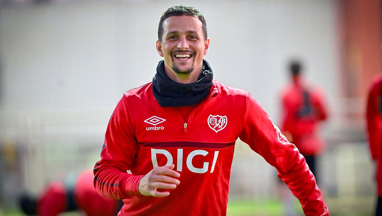 Luiz Felipe se pone a las órdenes de Iñigo Pérez y su vuelta contra el Oviedo coge fuerza