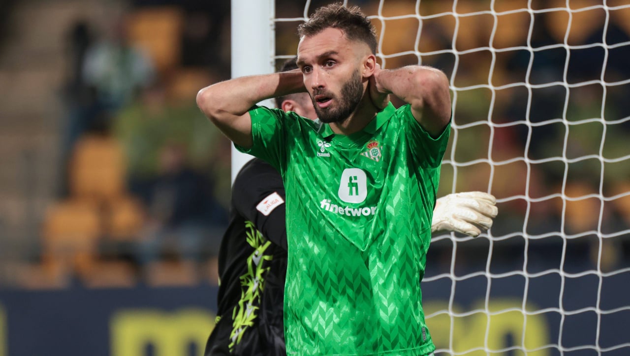 Otro pujante pretendiente hace peligrar la continuidad de Pezzella en el Betis