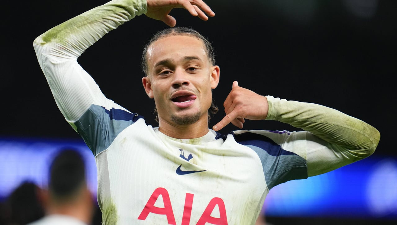 Xavi Simons coge galones: MVP para solventar dudas en el Tottenham