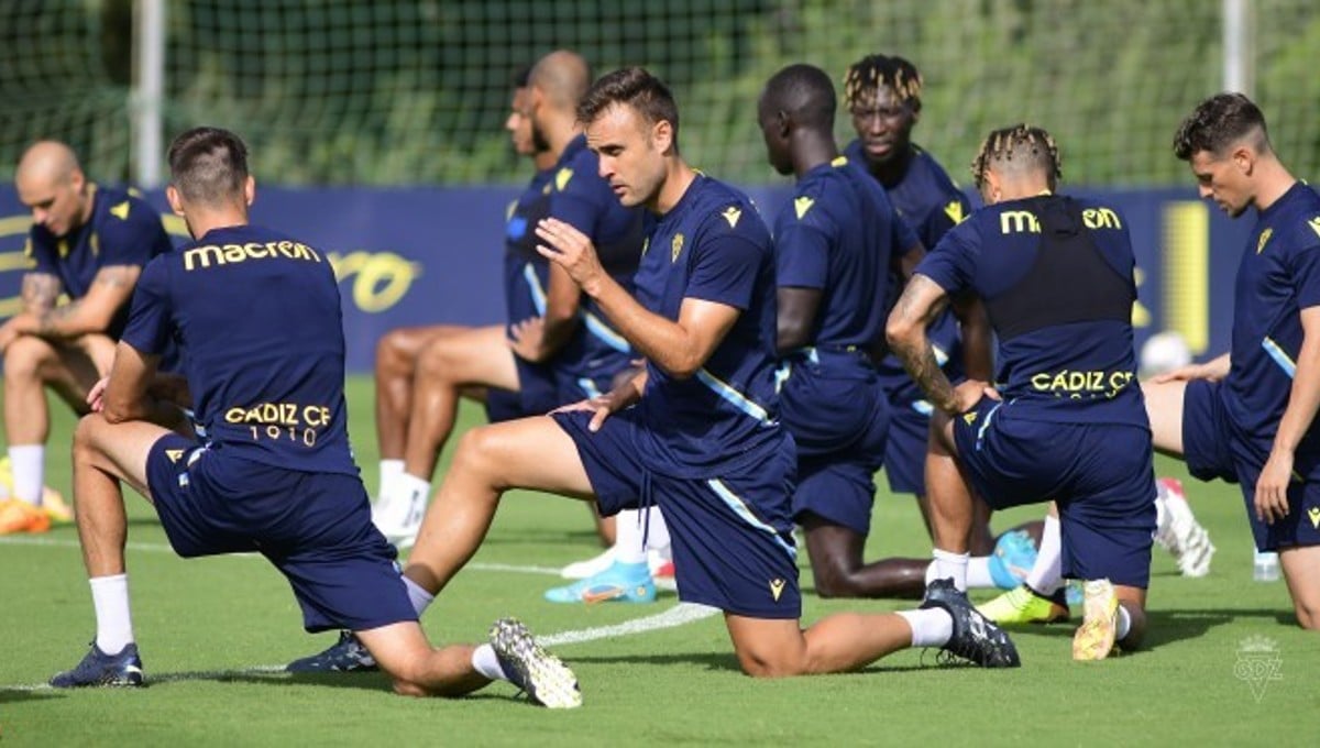 Dos novedades y una ausencia, que no sorprende, en la lista del Cádiz para Vigo