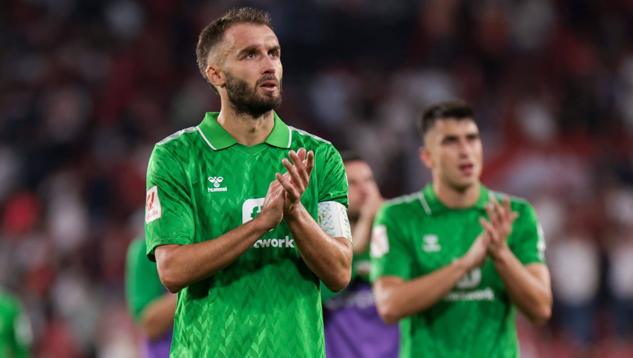 El Betis ata a Pezzella