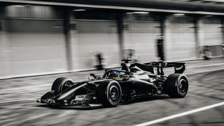 La sonrisa de Fernando Alonso marca el camino: "Sólo puedo dar las gracias al equipo"