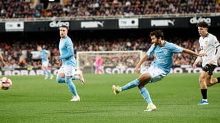 Horas para echar el cierre al mercado y el Celta no consigue venderlos