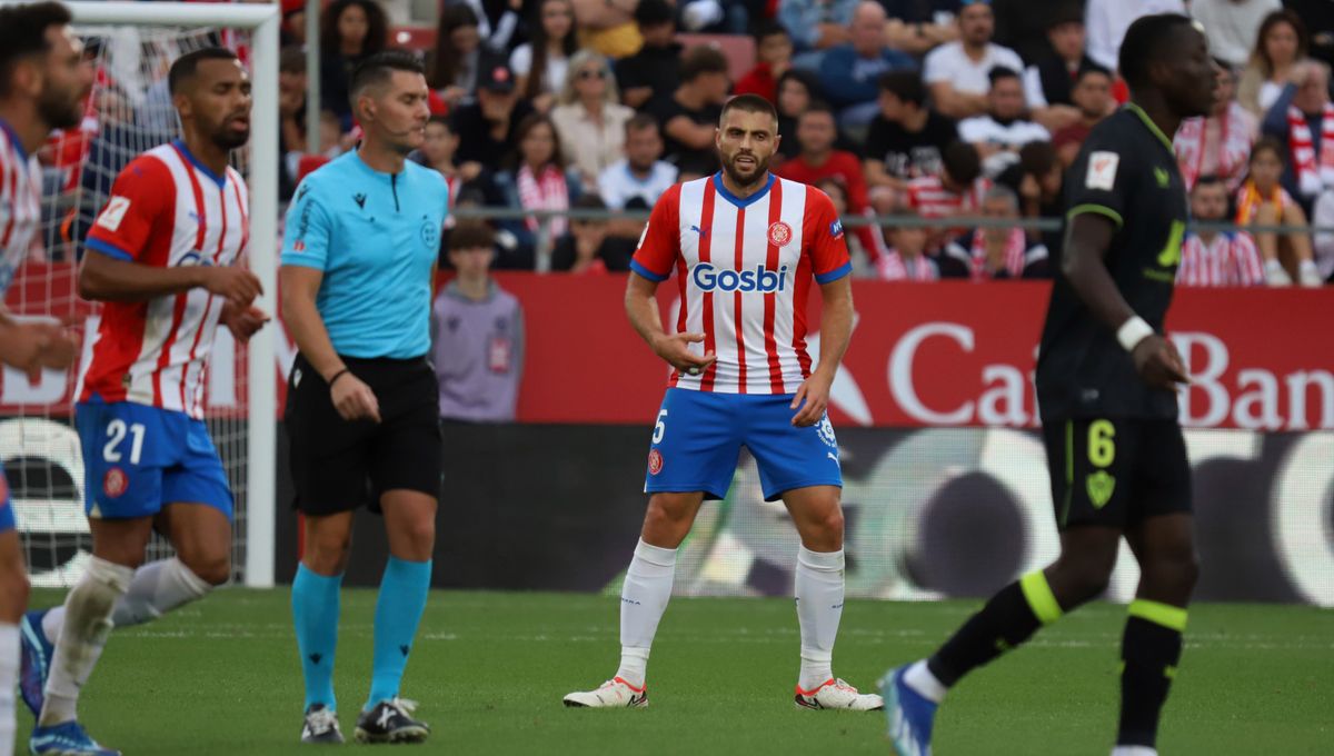 "David López miente": los árbitros denuncian al jugador del Girona mientras circulan vídeos de Ortiz Arias  