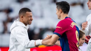 Mbappé arrasa con Lewandowski