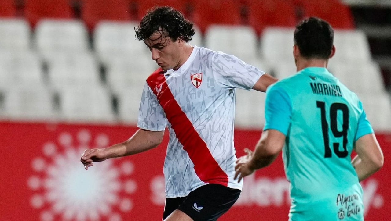 Diego Hormigo tiene claro lo que quiere para su futuro y el Sevilla se arriesga a otro caso Carlos Álvarez