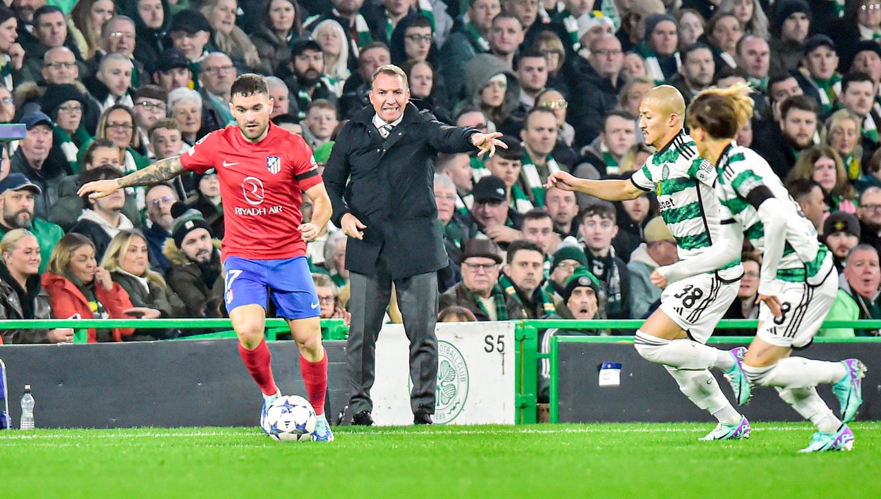 La Real Sociedad adelanta al Villarreal en la carrera por Javi Galán