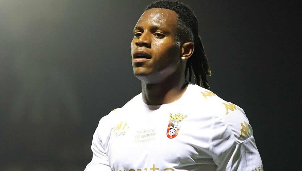 El Cartagena anuncia dos fichajes de golpe