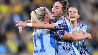 Aitana Bonmatí y Alexia Putellas, a un paso