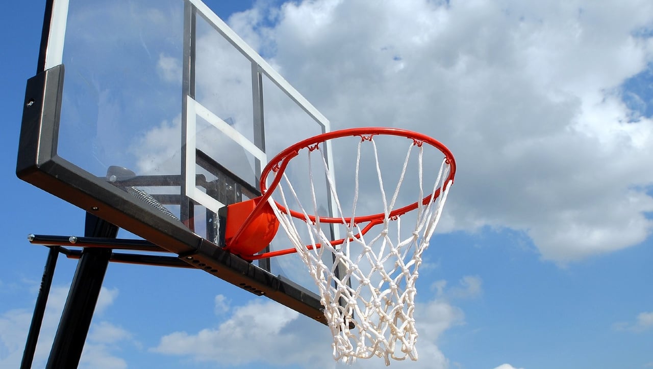 El Rubio, Fuentes y Écija lideran los Juegos Deportivos Provinciales en Baloncesto