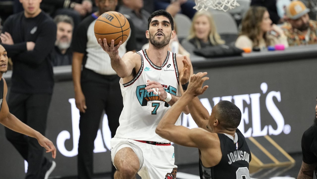 El último recital de Santi Aldama en la NBA