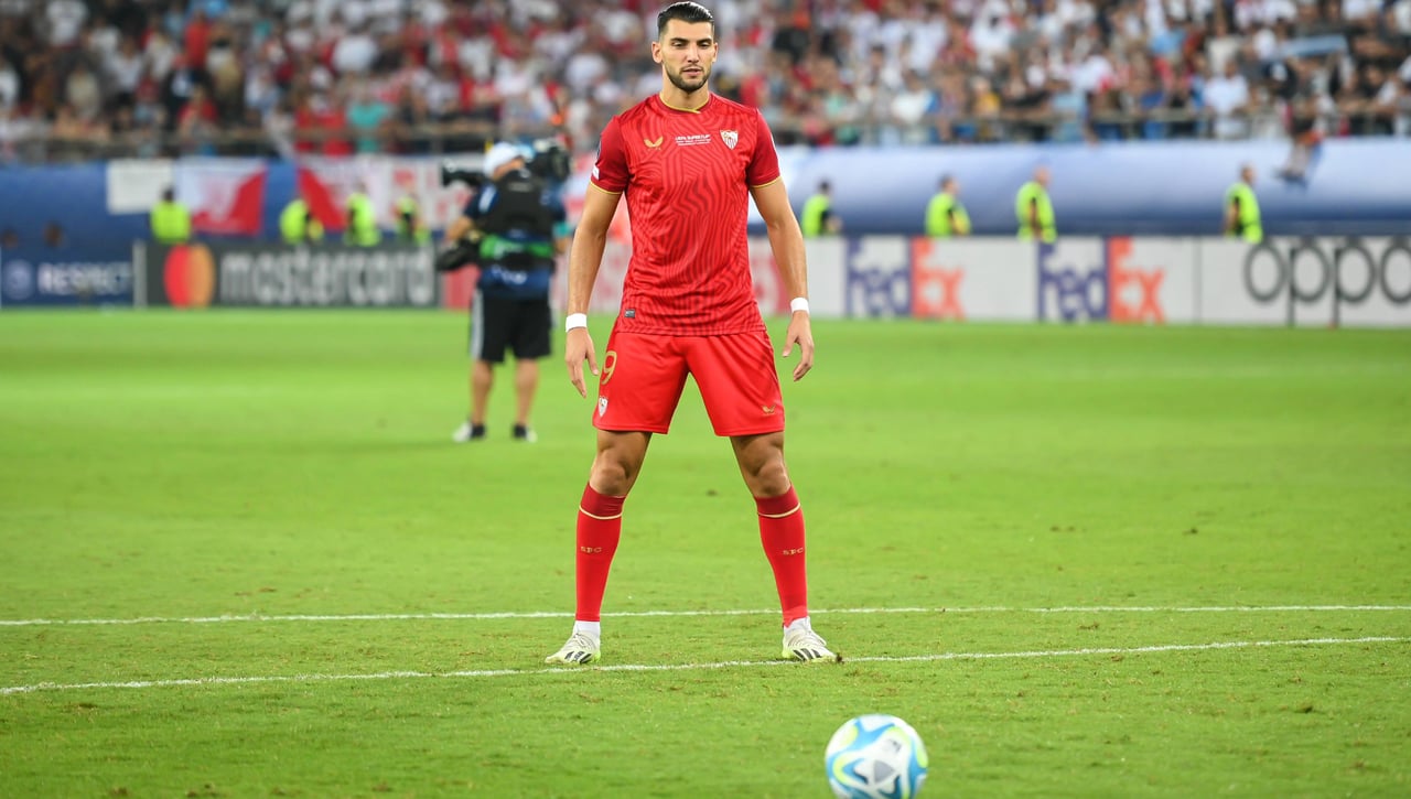 El Bolonia ofrece al Sevilla una solución para el descontento Rafa Mir   