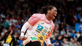 Las Guerreras sacan sus garras y derrotan a una de las favoritas del Mundial para mantener intactas sus opciones