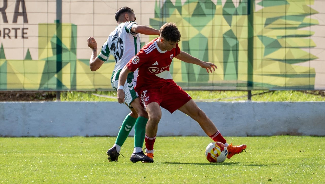 Antequera 1-1 Sevilla Atlético: Sin gozo en el pozo, con Collado de héroe y villano