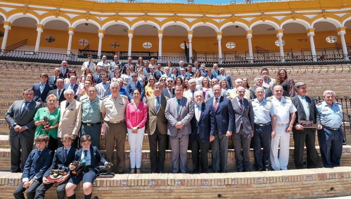 El RCEA entrega los trofeos a los ganadores de la XXXVI Exhibición de Enganches en la Real Maestranza