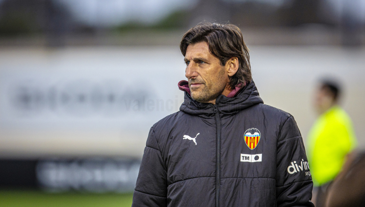 El Valencia quiere seguir contando con Angulo para el futuro