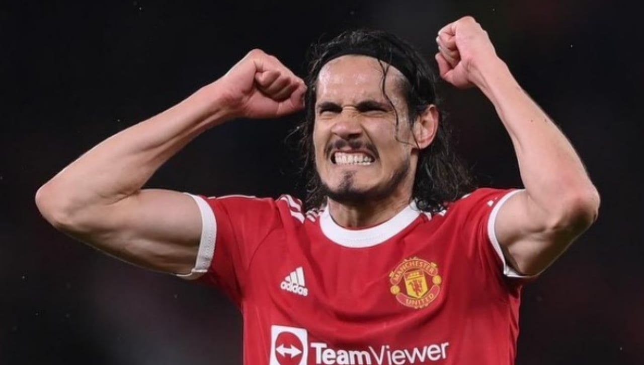 Cavani aterriza en España para cerrar su fichaje: "Hay que ir donde la gente te quiere"