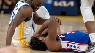 Alarma con Joel Embiid