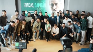 El Betis convierte el emotivo adiós a Guardado en un 'hasta luego': "Volverás"
