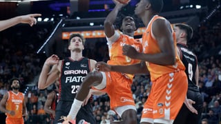 El Valencia no falla y se impone al Real Madrid para liderar la ACB