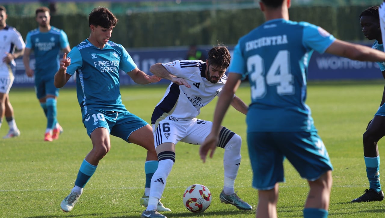 Marbella 2-2 Betis Deportivo: De más a menos para conformarse con un punto