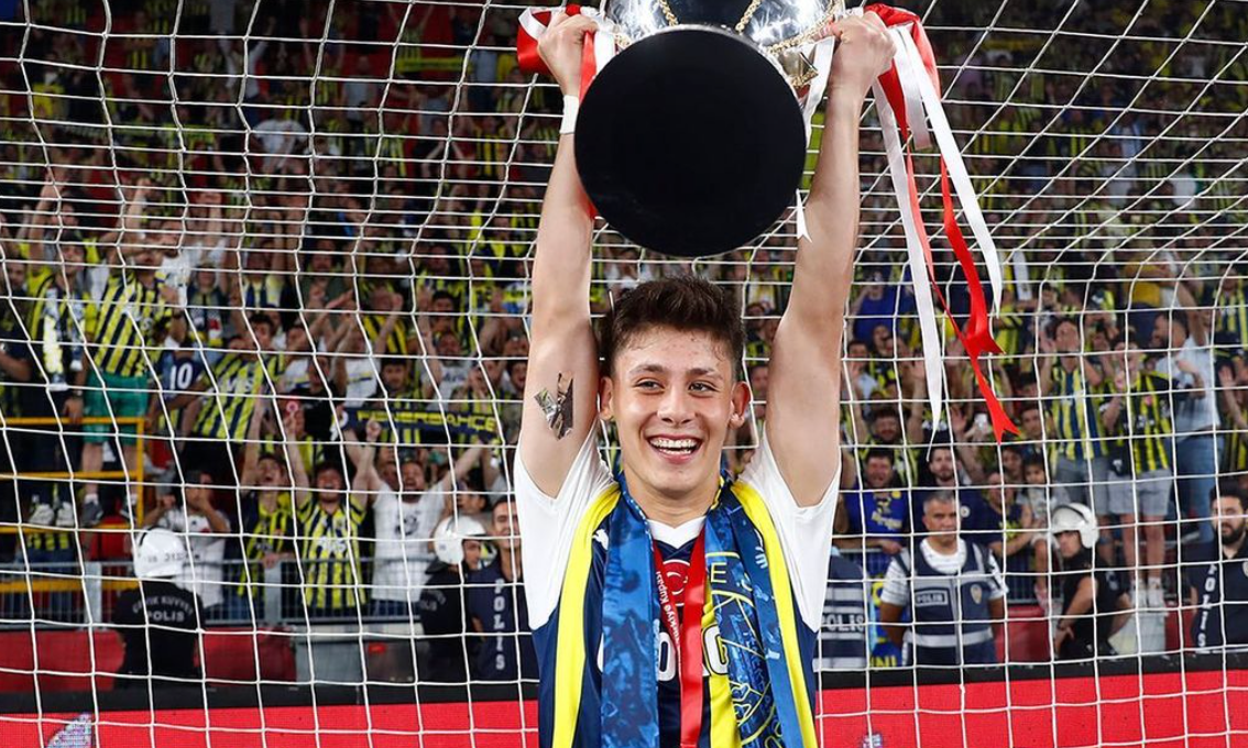 El Barcelona encabeza la carrera por Güler