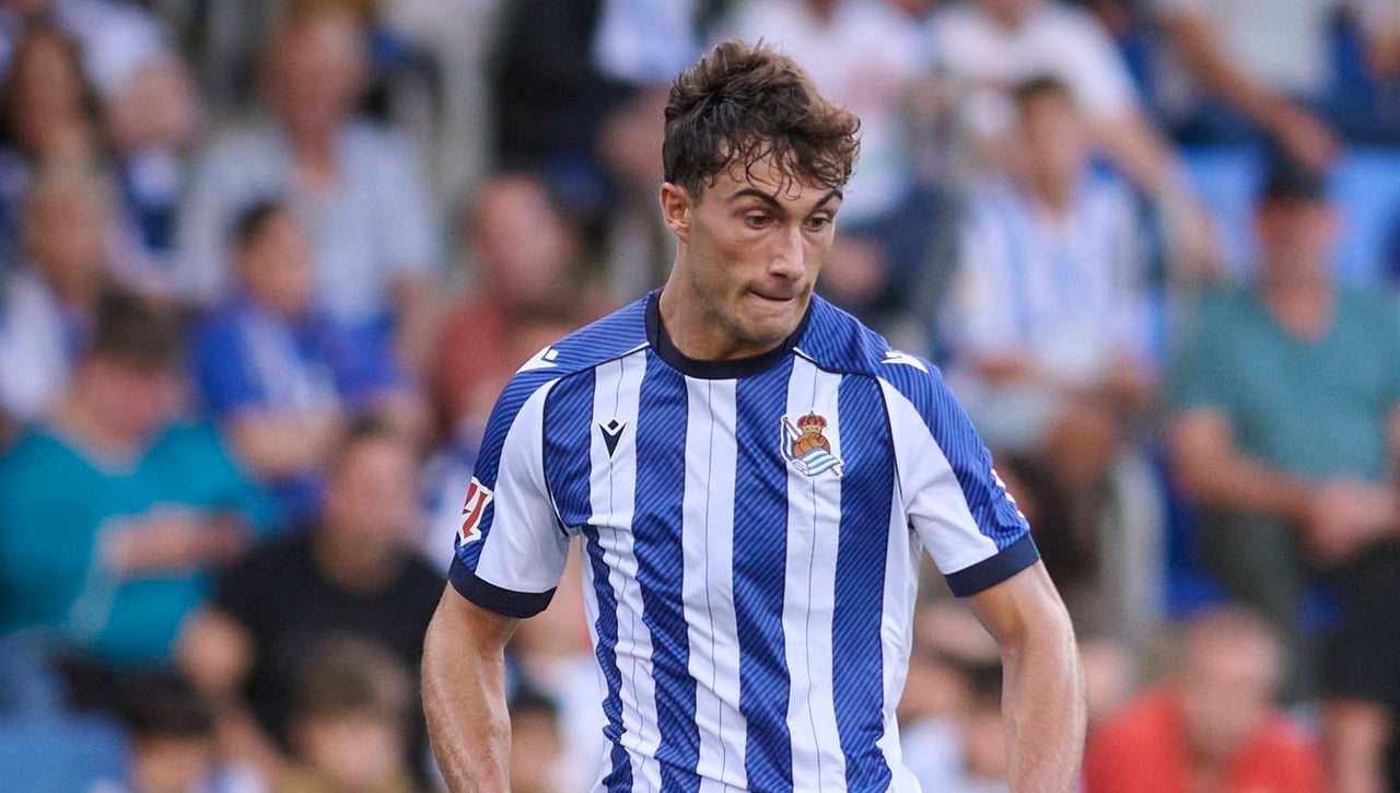 Mikel Goti se integra plenamente en el entreno de la Real Sociedad y apunta a reaparecer ante el Villarreal