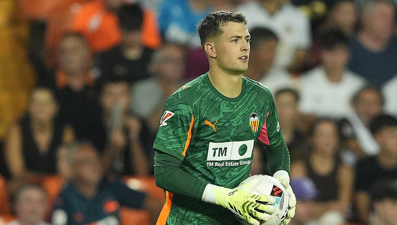 Muy pendientes de Julen Agirrezabala