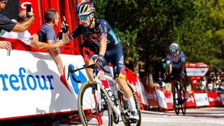 Roglic y Mas le dan el primer zarpazo a O'Connor en Cazorla