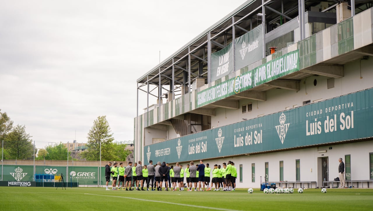 Ez Abde por el 'Chimy' Ávila, dudas con Diego Llorente y la amenaza de Natan