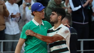 Sinner le devuelve el golpe a Carlos Alcaraz