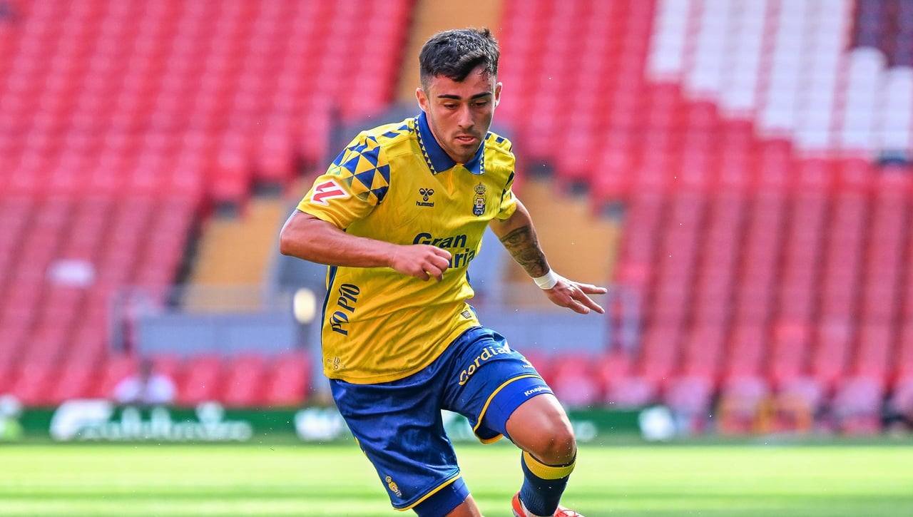 Regresa para conseguir el fichaje de Alberto Moleiro