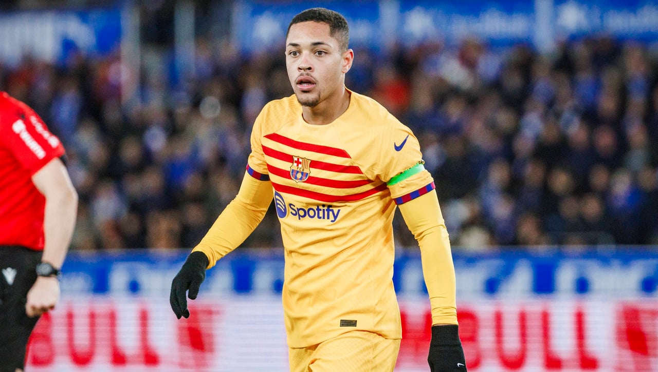 Vitor Roque señala a los árbitros