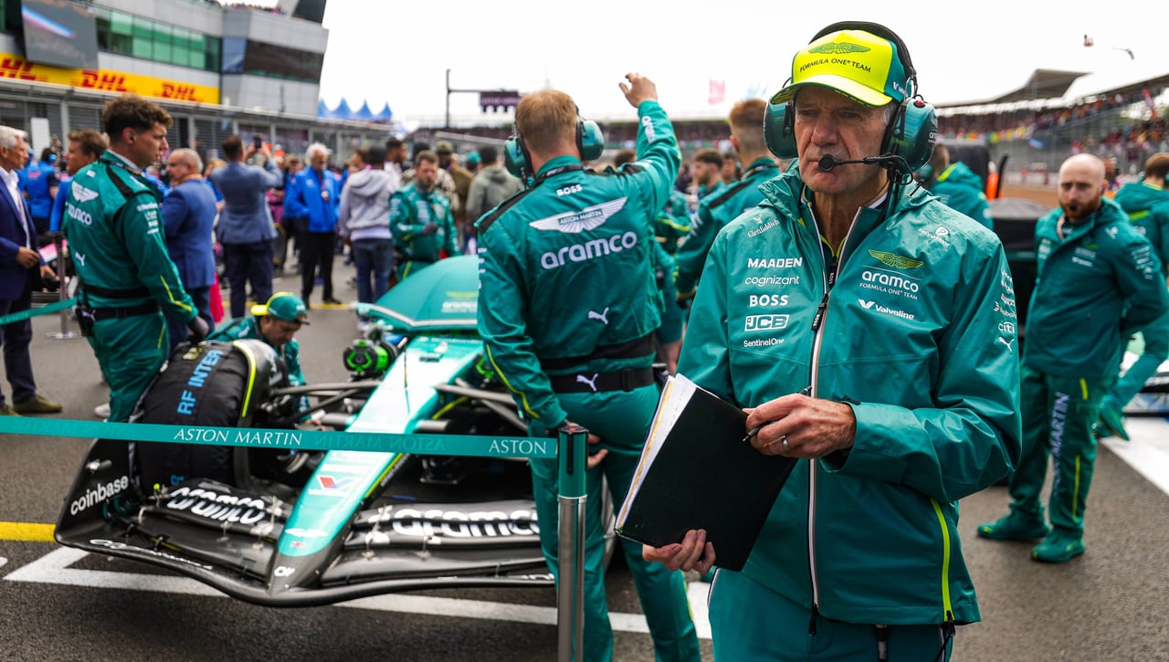 Adrian Newey revela los avances del Aston Martin de Fernando Alonso para 2026: "﻿Estamos en transformación y crecemos rápidamente"