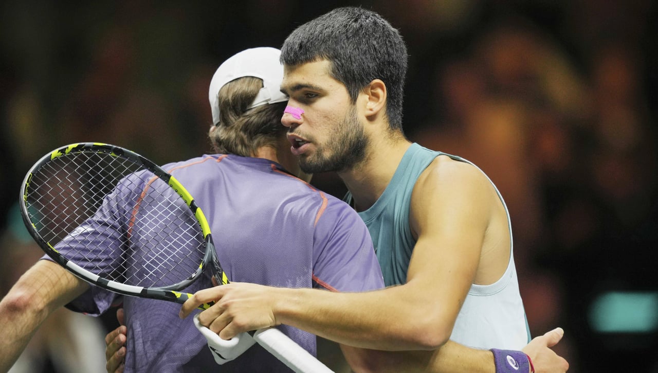 La pesadilla de Carlos Alcaraz en Doha continúa